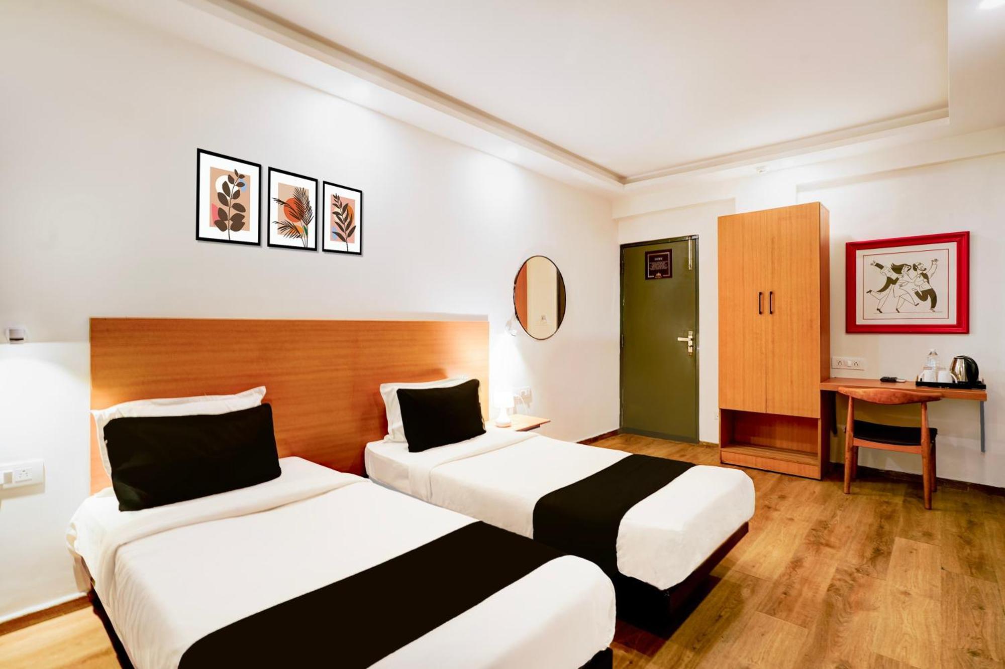Super Townhouse Jayanagar Hotel Bangalore Exterior photo